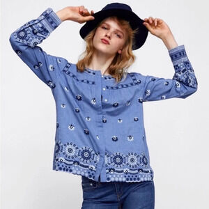 💰Walter Baker Shirt Women Sz L Blue Boho Embroidered  100% Cotton